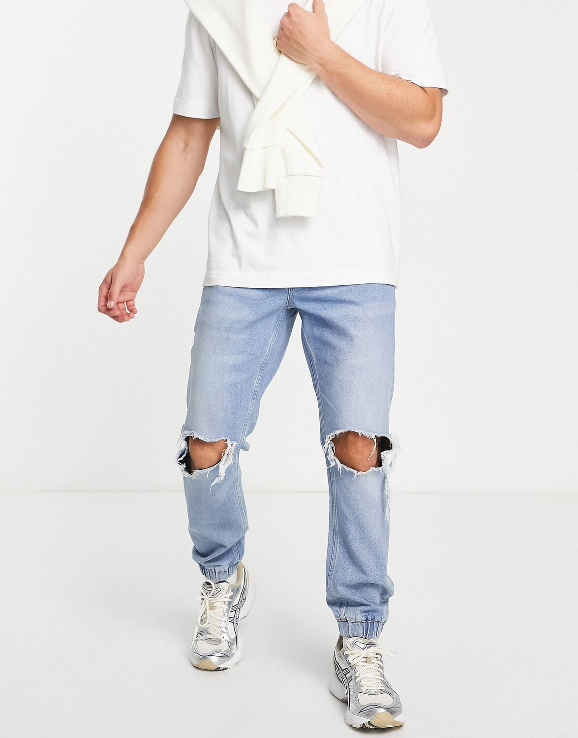 

Светлые джинсы скинни ASOS DESIGN с эластичным низом