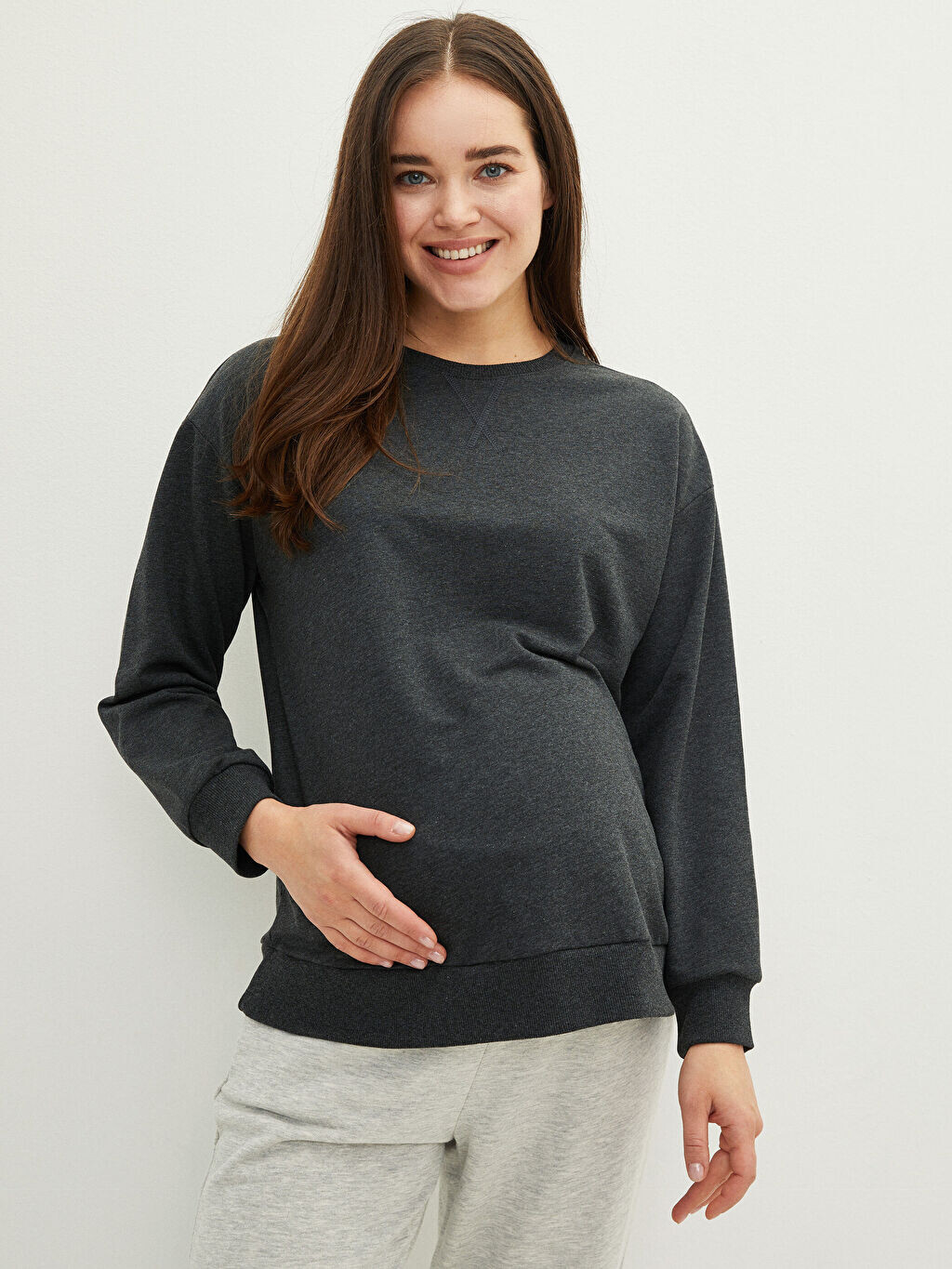 

Толстовка для беременных с круглым вырезом и длинными рукавами LC Waikiki Maternity