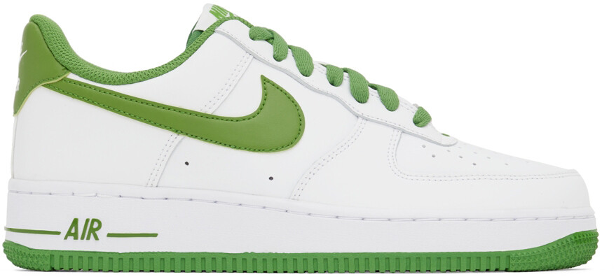 

Белые кроссовки Air Force 1 07 LX Nike