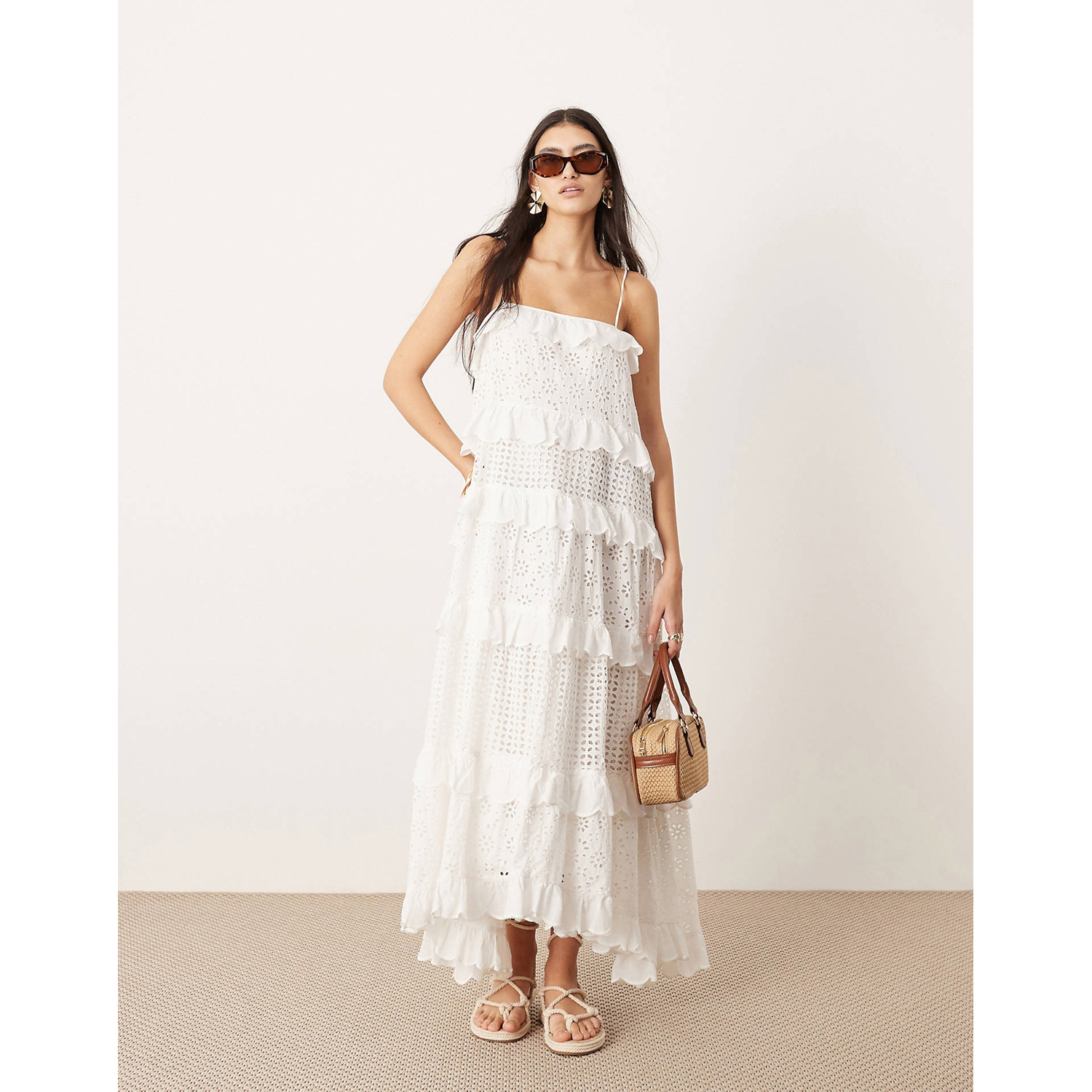 Платье Asos Edition Strappy Broderie Trapeze Tiered, белый цена и фото
