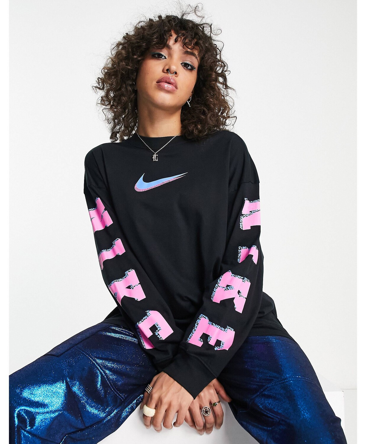 

Черная футболка с длинным рукавом с графическим принтом Nike Sportswear, Черный