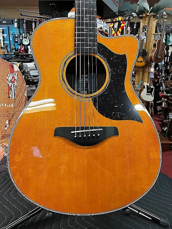

Yamaha AC5R ARE Concert Cutaway — Vintage Natural AC5R ARE Concert Cutaway - Vintage Natural