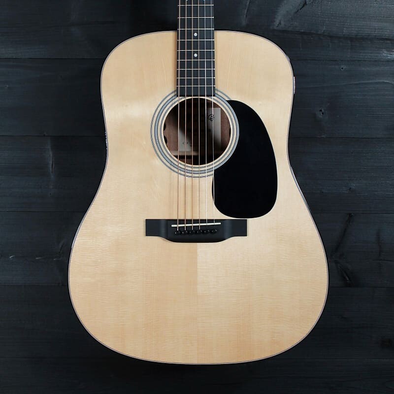 

Гитара Martin D-12E Road Series Solid Wood, натуральный