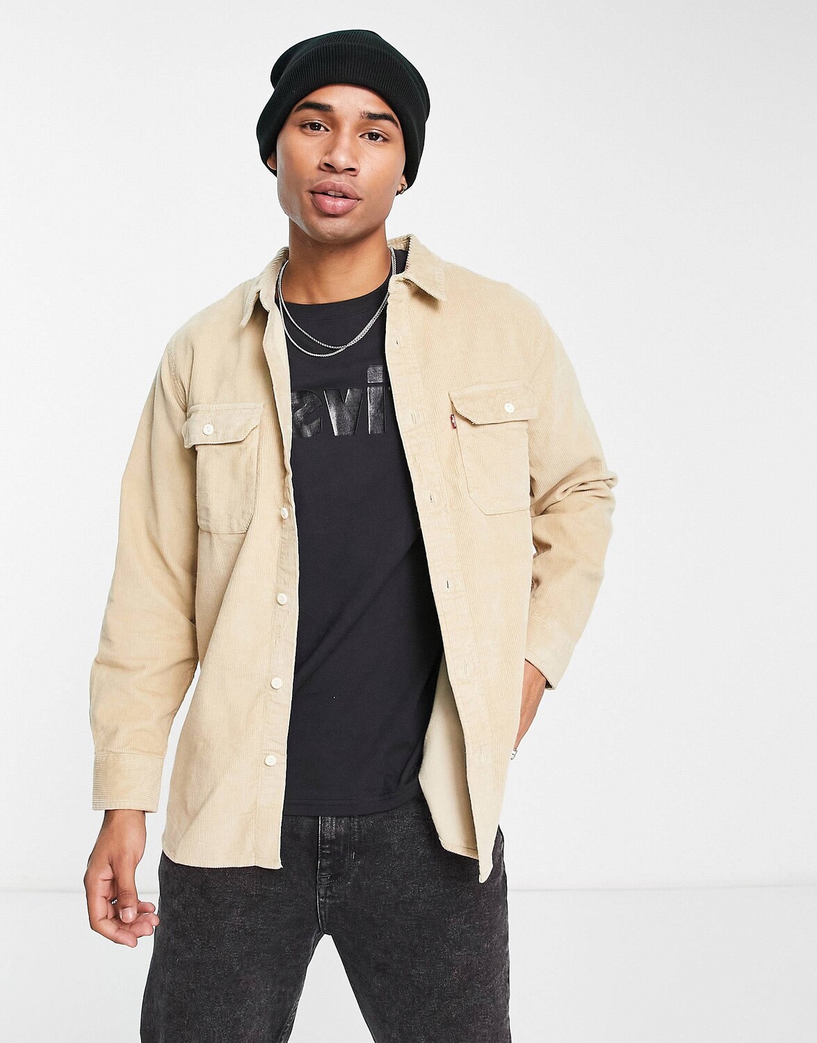 

Рубашка Levi's Classic Worker желто-коричневого цвета с карманом и красным логотипом на язычке