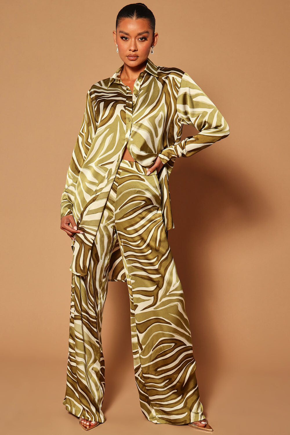 

Брюки Fashion Nova GW22C1634, оливковый, Зеленый