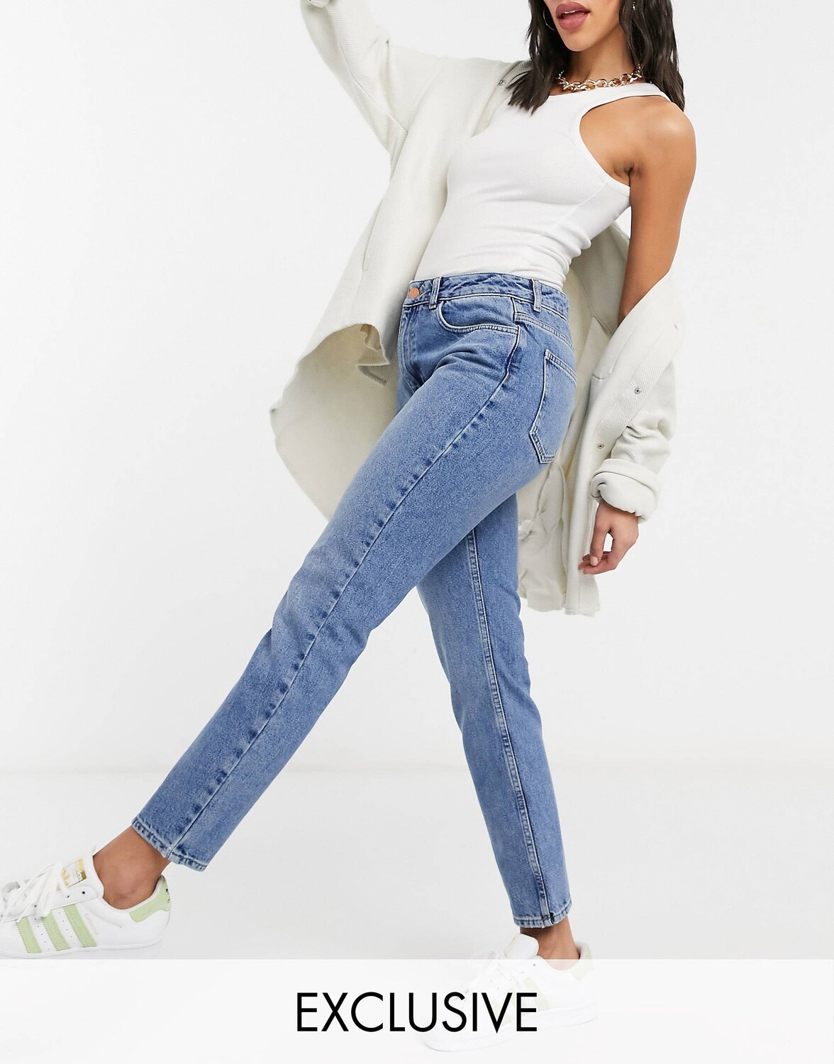 

Выбеленные джинсы прямого кроя в стиле 90-х Reclaimed Vintage The 90s