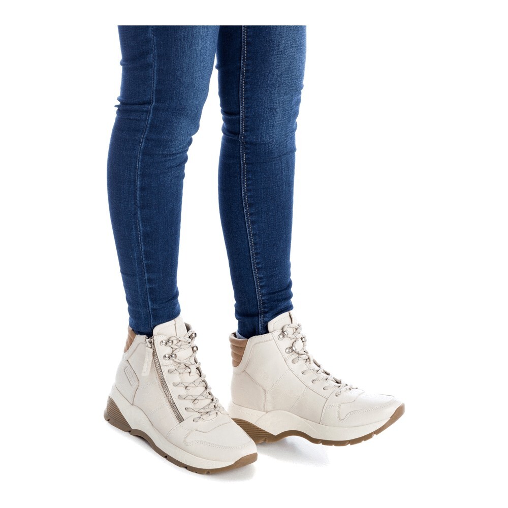 

Кроссовки Carmela с круглым носком Zapatillas Altas, бежевый