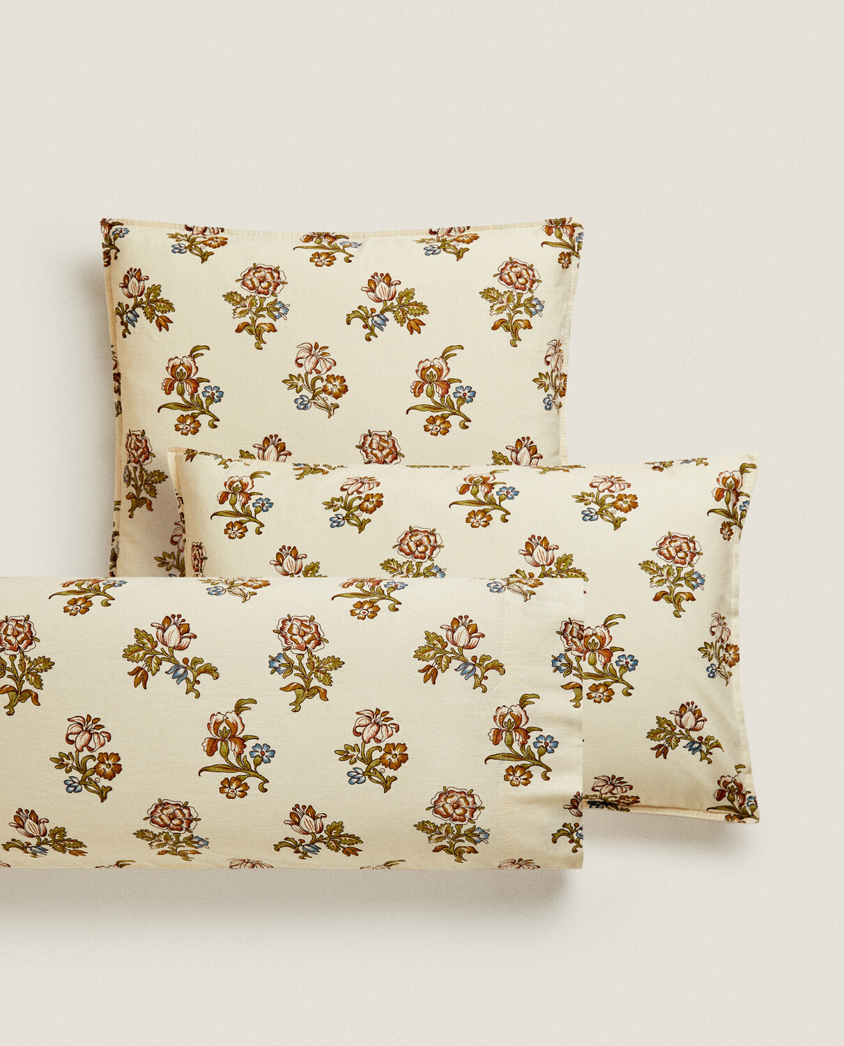 

Наволочка Zara Home Floral Print, мультиколор
