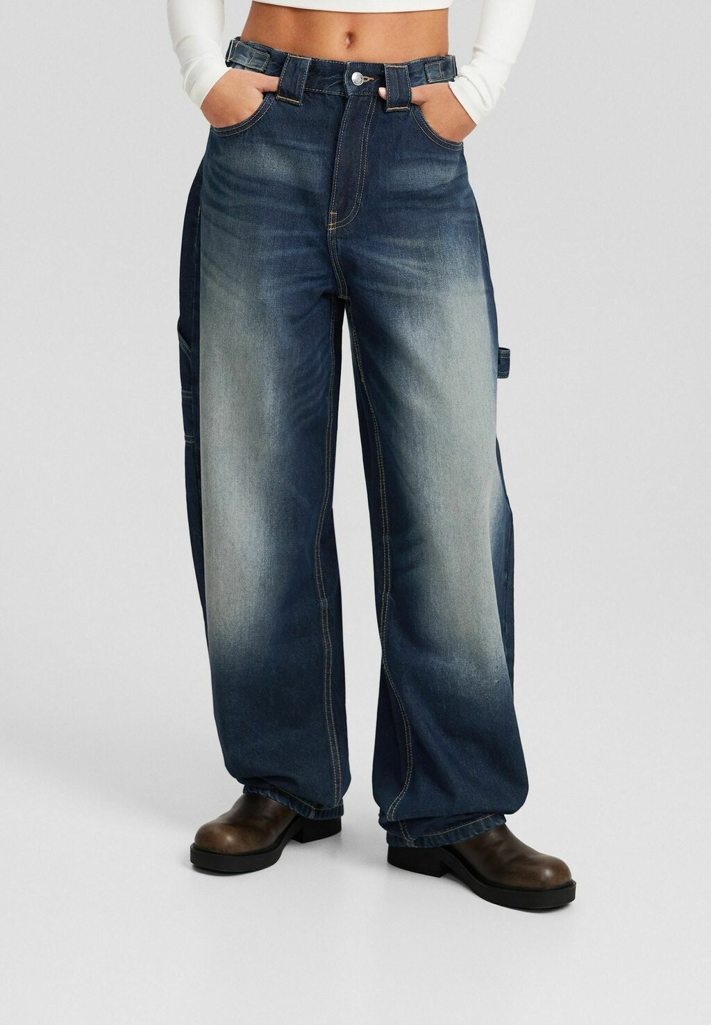 

Джинсы Baggy Balloon-Carpenter Bershka, цвет royal blue