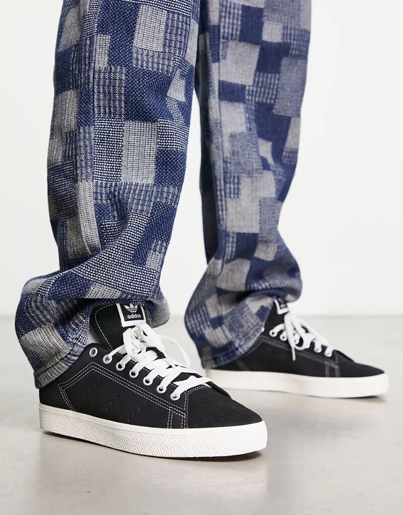 

Черные кроссовки с контрастной строчкой adidas Originals Stan Smith CS