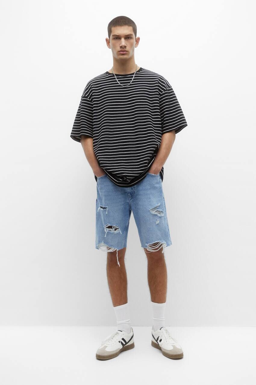 

Рваные прямые джинсовые шорты-бермуды Pull&Bear, синий