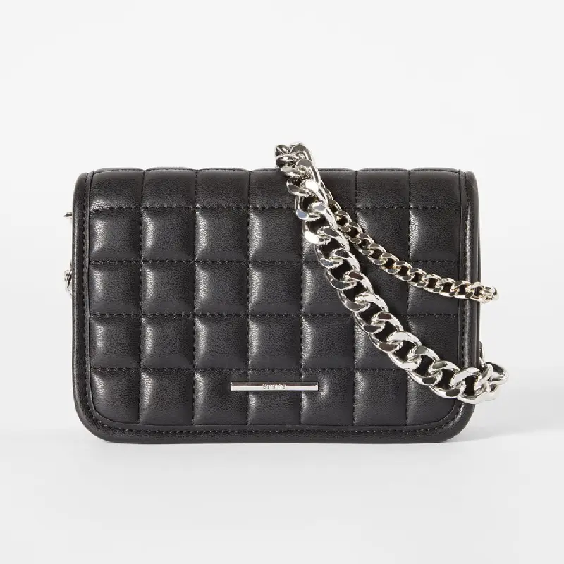 

Сумка Bershka Quilted With Chain, черный