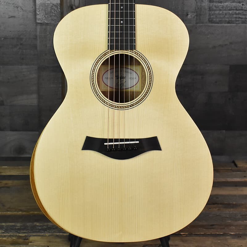 

Taylor Academy 12e с сумкой для концерта Taylor 12e with Gig Bag
