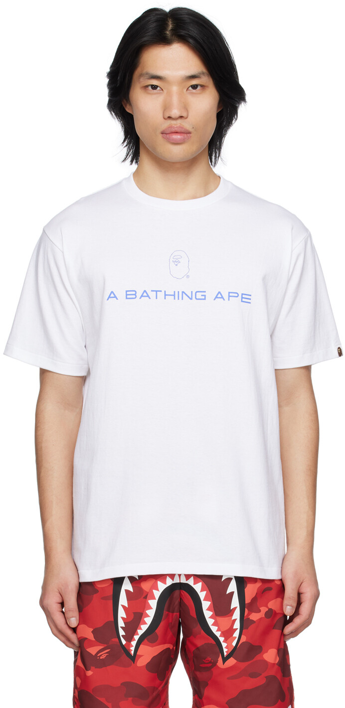 

Белая футболка с принтом BAPE