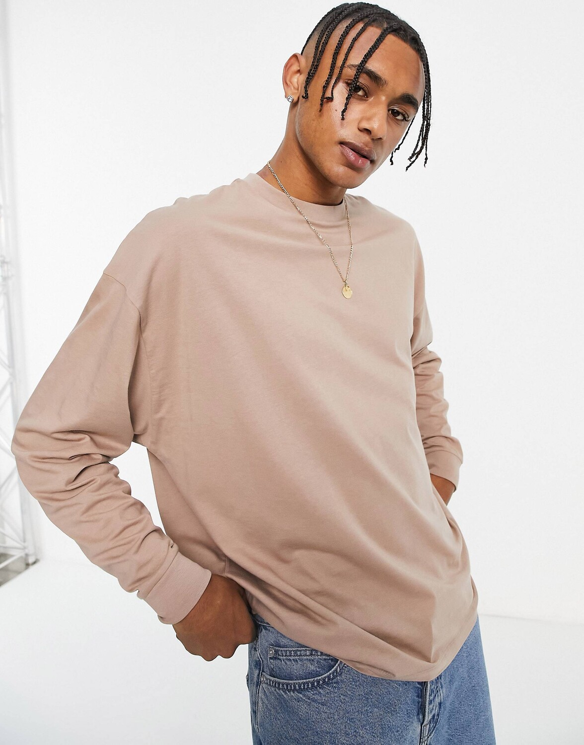 

Светло-коричневая футболка оверсайз с длинным рукавом ASOS DESIGN