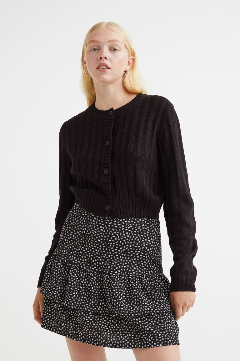 

Мятая мини-юбка с оборками H&M, черный/маленькие цветы