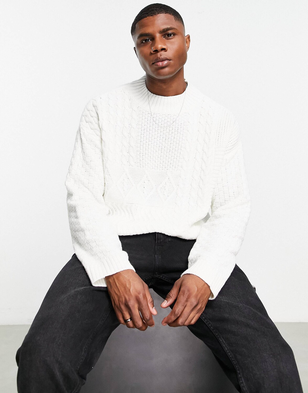 

Бежевый вязаный джемпер с контрастными косами ASOS DESIGN