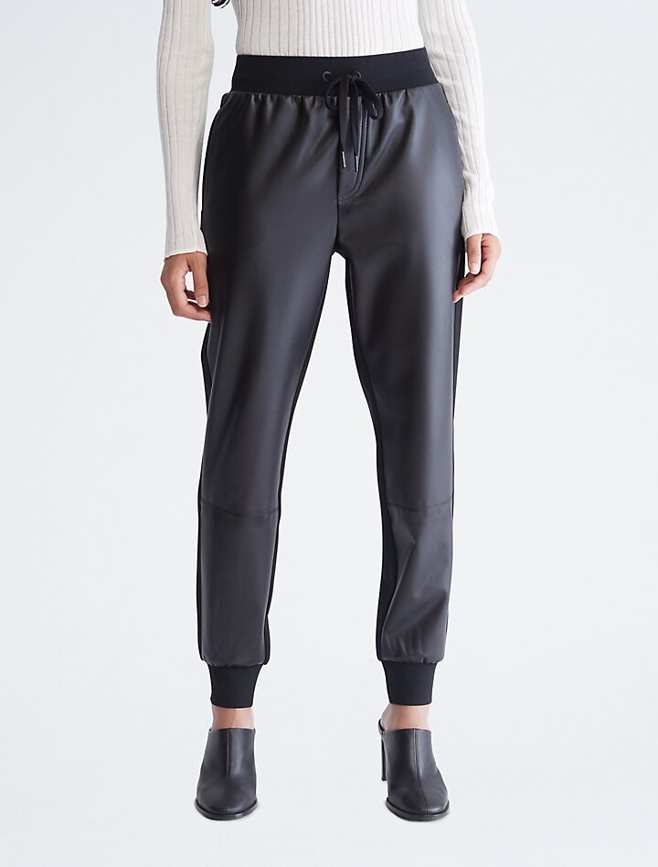 

Джоггеры из искусственной кожи Calvin Klein, черный