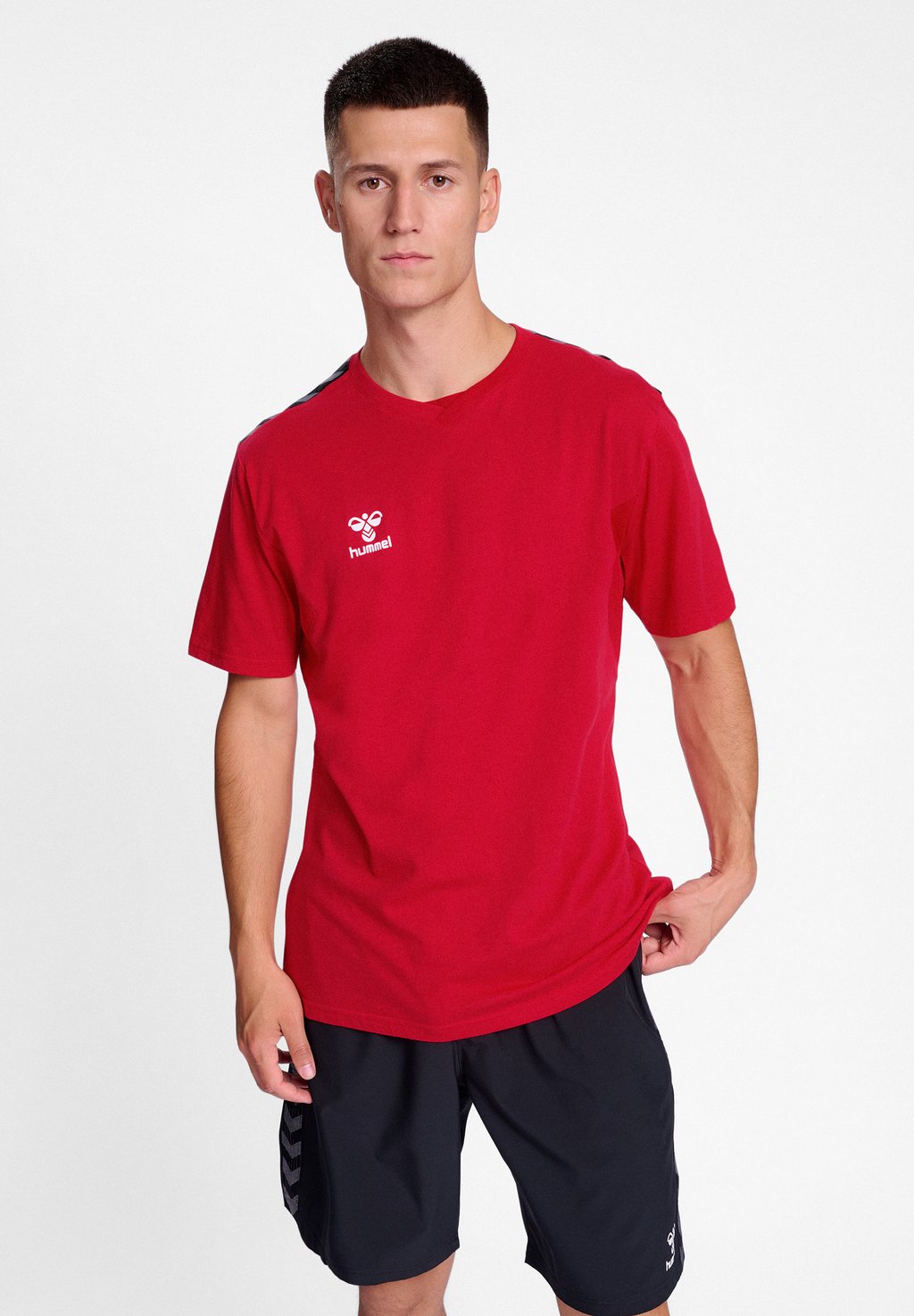 Футболка с принтом AUTHENTIC Hummel, цвет true red футболка с принтом authentic hummel цвет true red