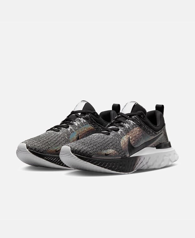 

Кроссовки Nike, черный