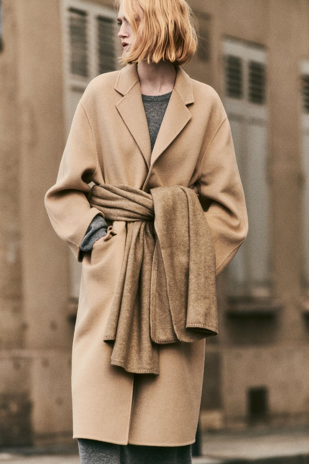

Вязать шарф ZARA, коричневый