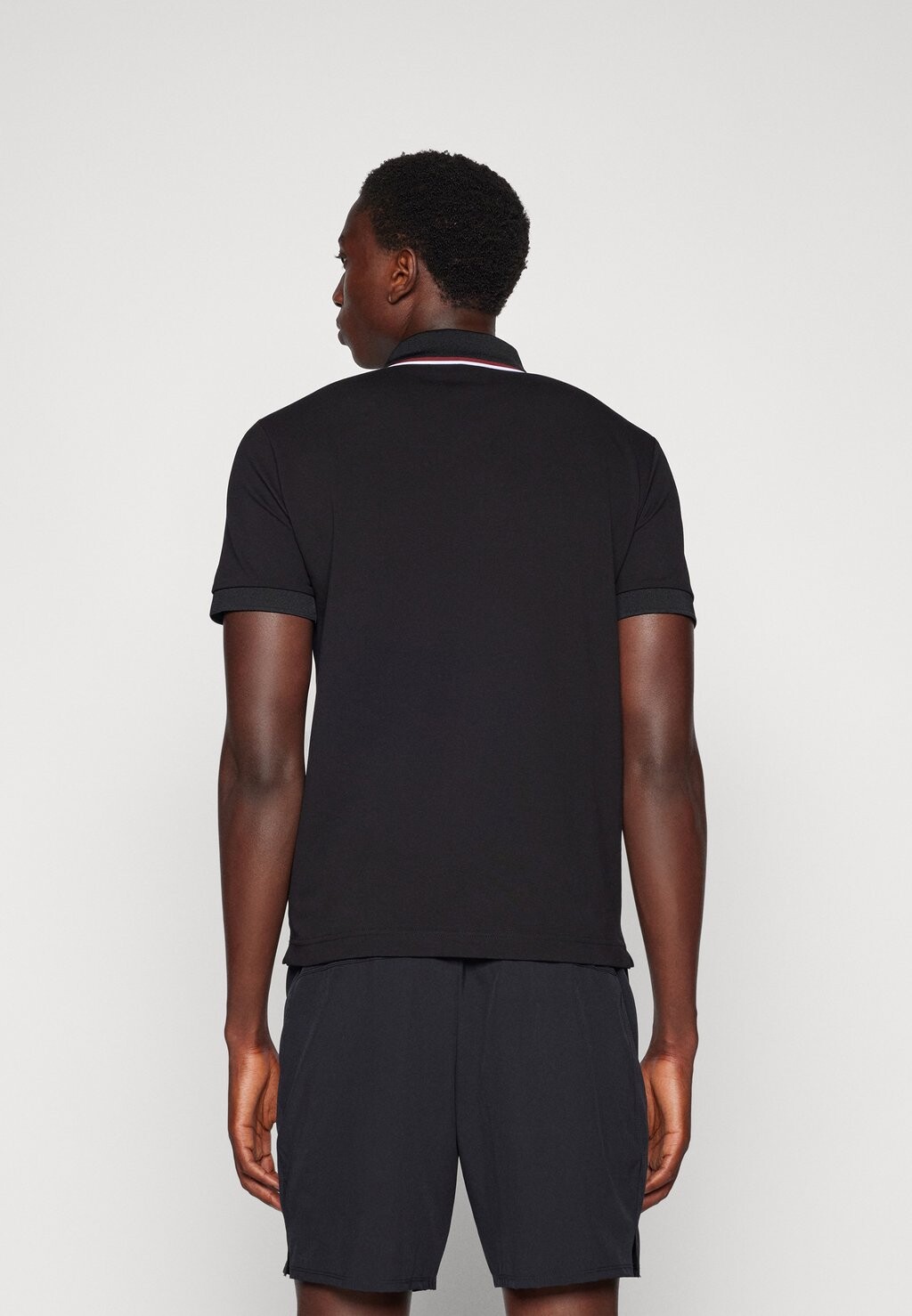

Рубашка поло EA7 Emporio Armani, черный