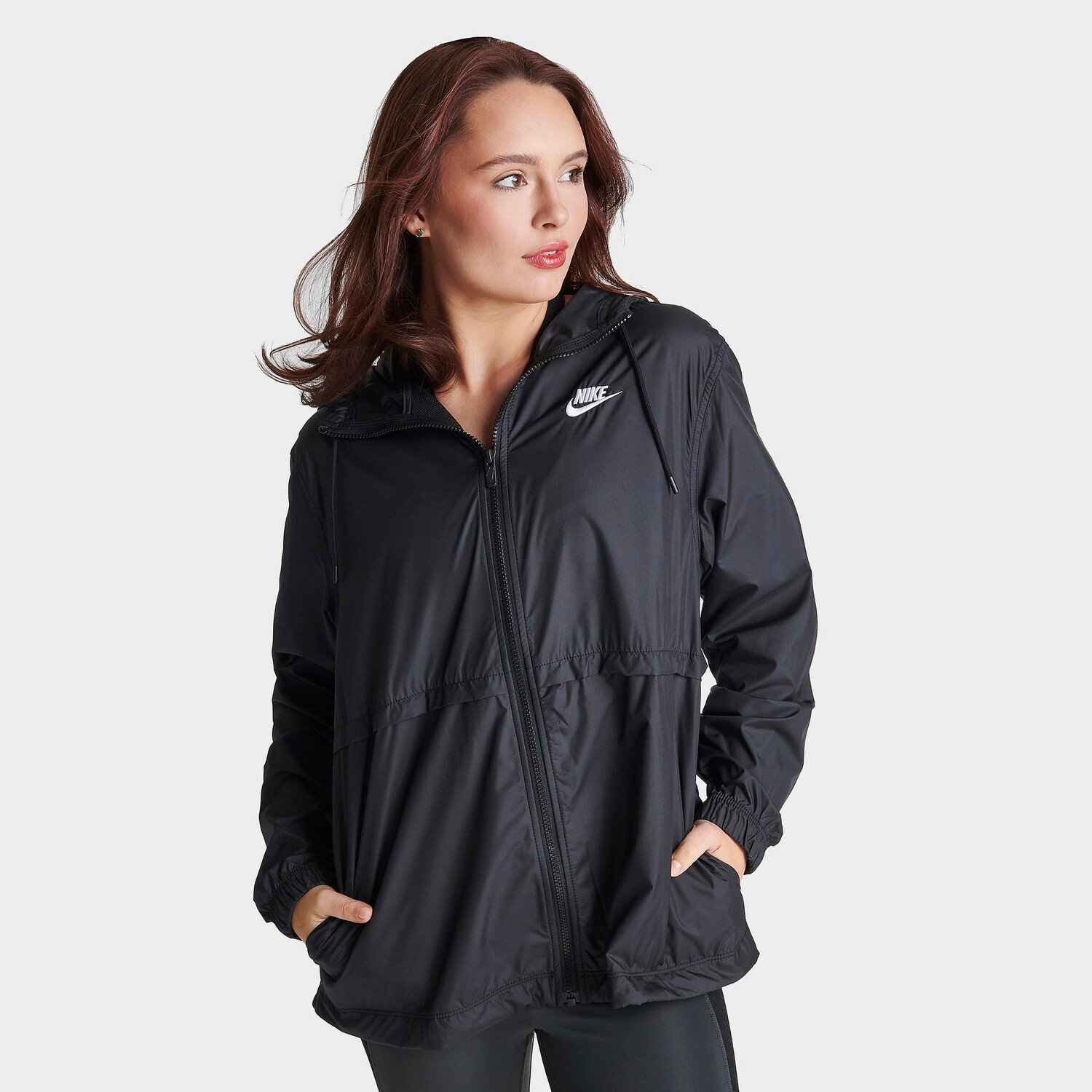 

Женская тканая куртка Nike Sportswear Essential Repel, черный