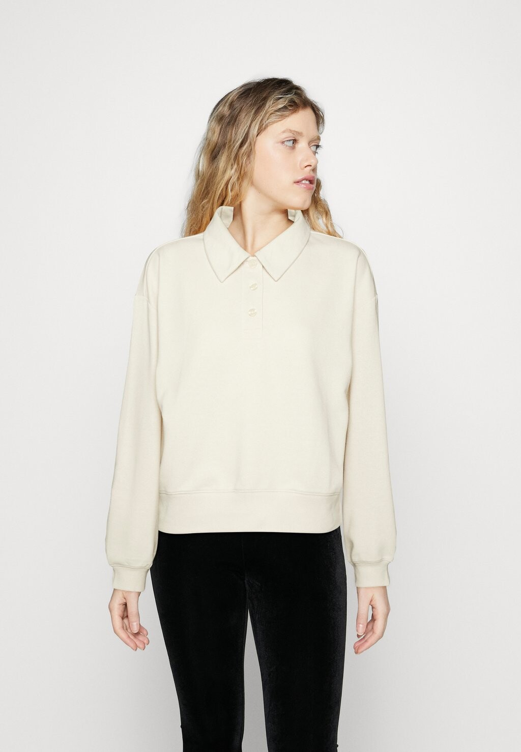 

Толстовка Monki, бежевый