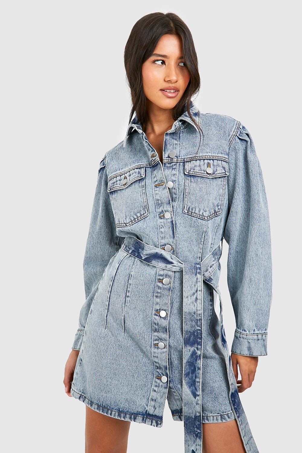 

Мини-платье из джинсовой рубашки с поясом Boohoo, синий