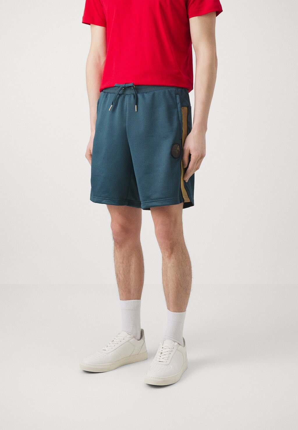 

Шорты EA7 Emporio Armani, бутылочно-зеленый