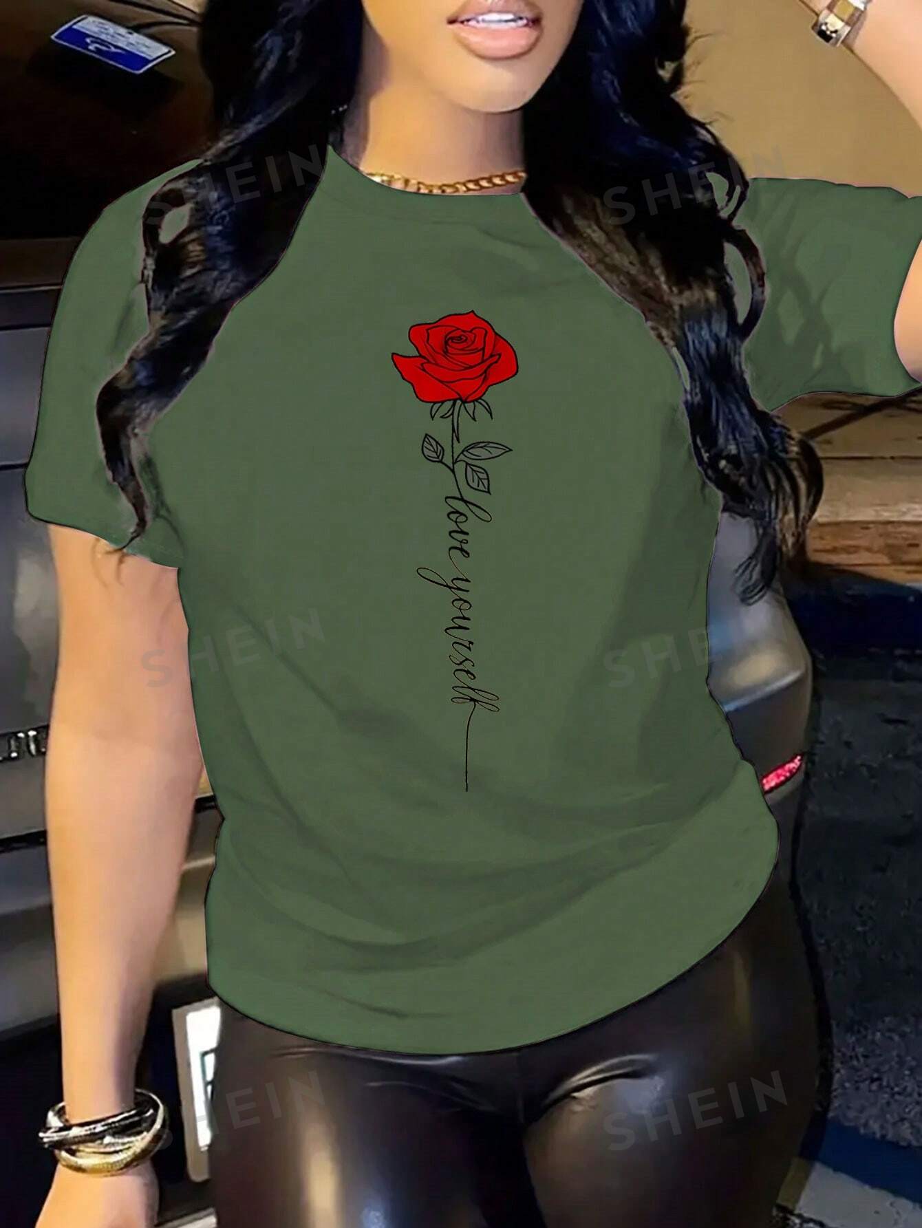 SHEIN Slayr Футболка с короткими рукавами и принтом цветов и букв, армейский зеленый shein slayr женская футболка с круглым вырезом и принтом слогана бежевый