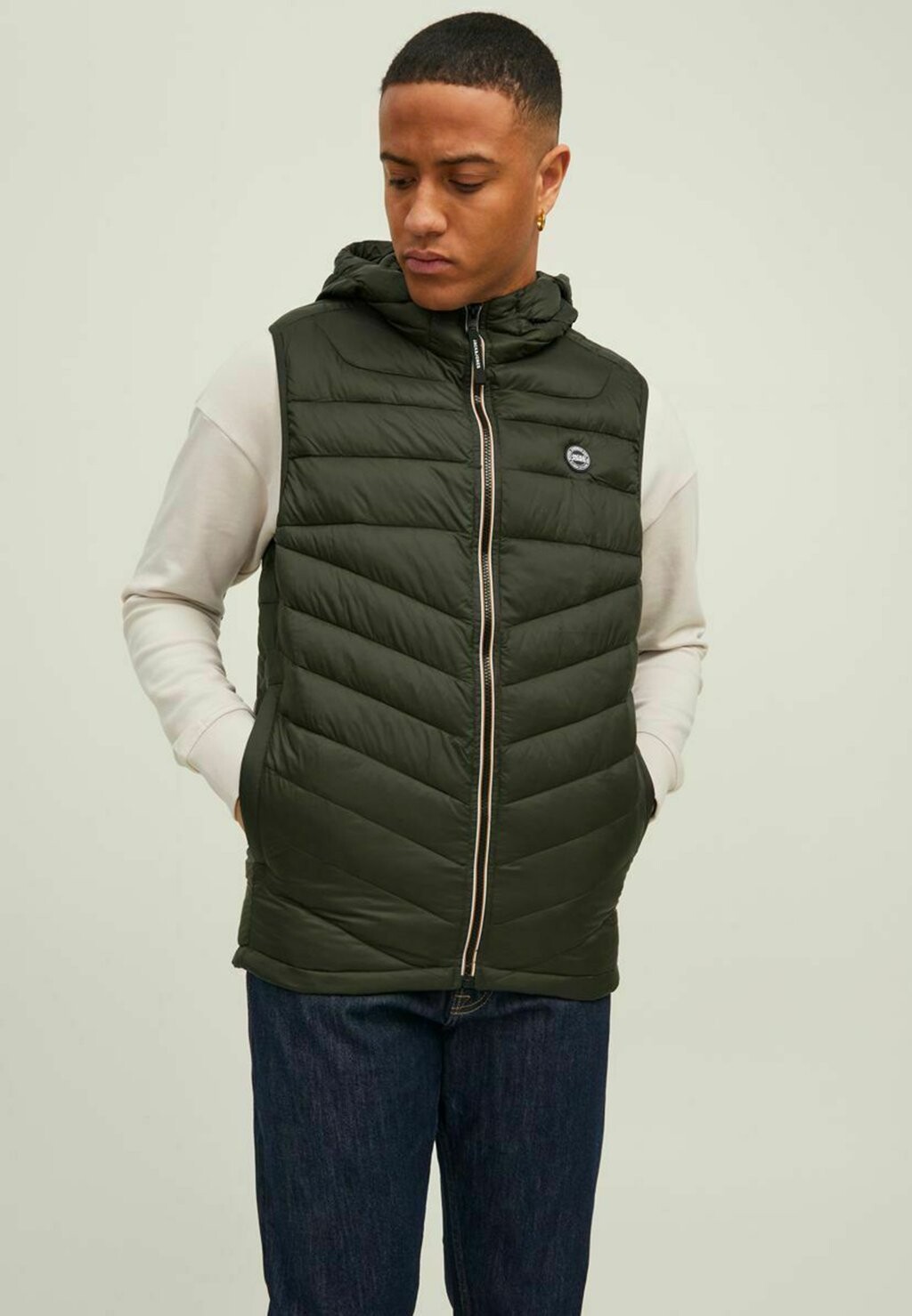 

Без рукавов КАПЮШОН ERERO BODYWARMER Jack & Jones, канифоль