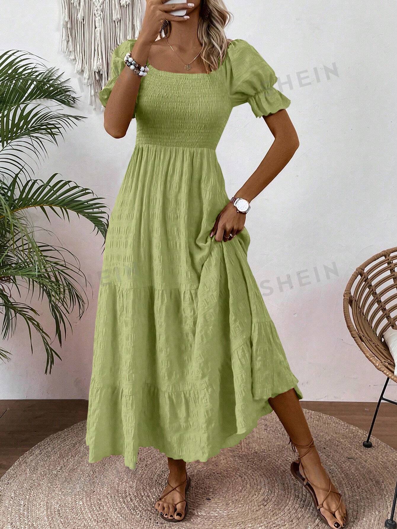 цена Женское платье с квадратным вырезом и объемными рукавами, зеленый