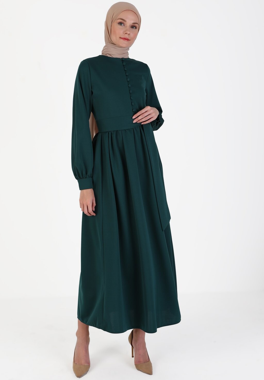 

Платье макси Modanisa, цвет emerald