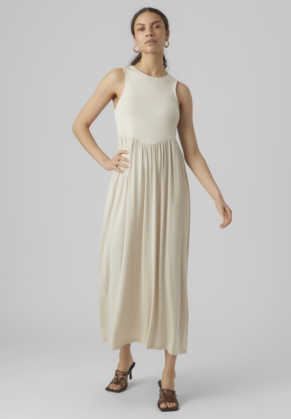 

Летнее платье Vero Moda, бежевый