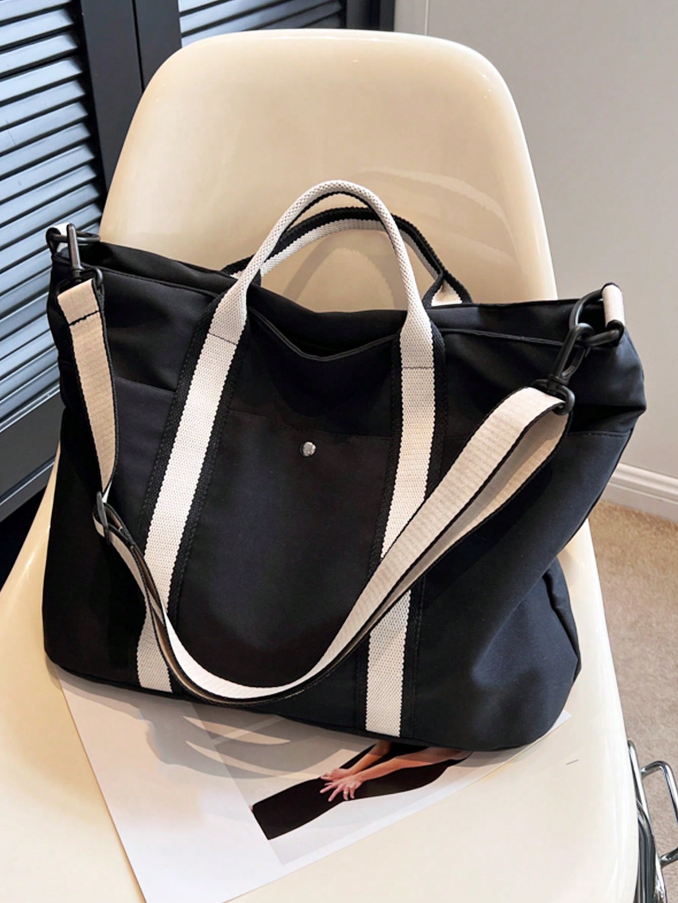 Простая универсальная однотонная сумка через плечо Вельветовая большая сумка-бродяга для женщин, черный