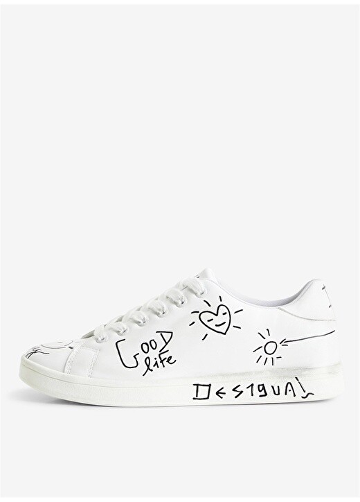 

Белые женские кроссовки Desigual