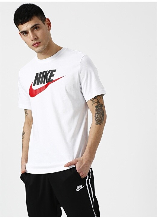

Футболка Nike