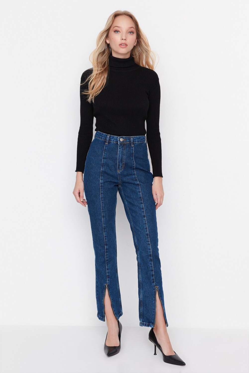 

Джинсы - Синий - Bootcut Trendyol, синий