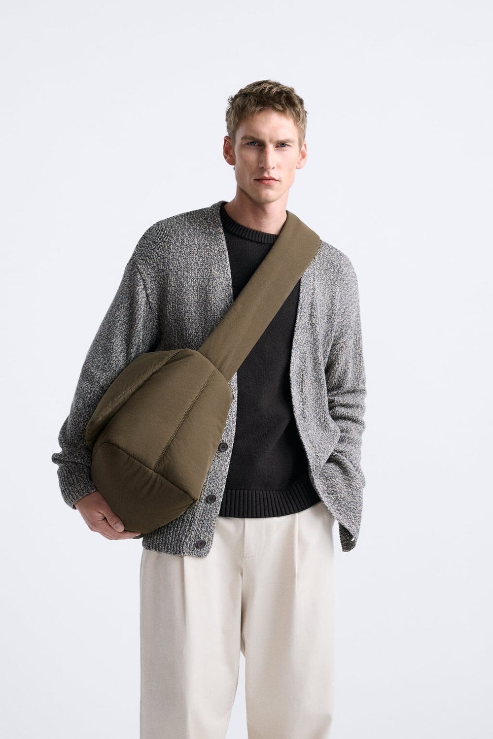 

Тканевая сумка через плечо размера Xl ZARA, хаки