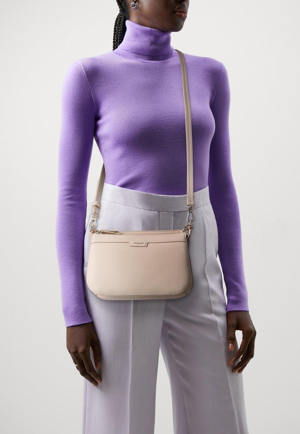

Сумка GRAMERCY SHOULDER DKNY, цвет neutral