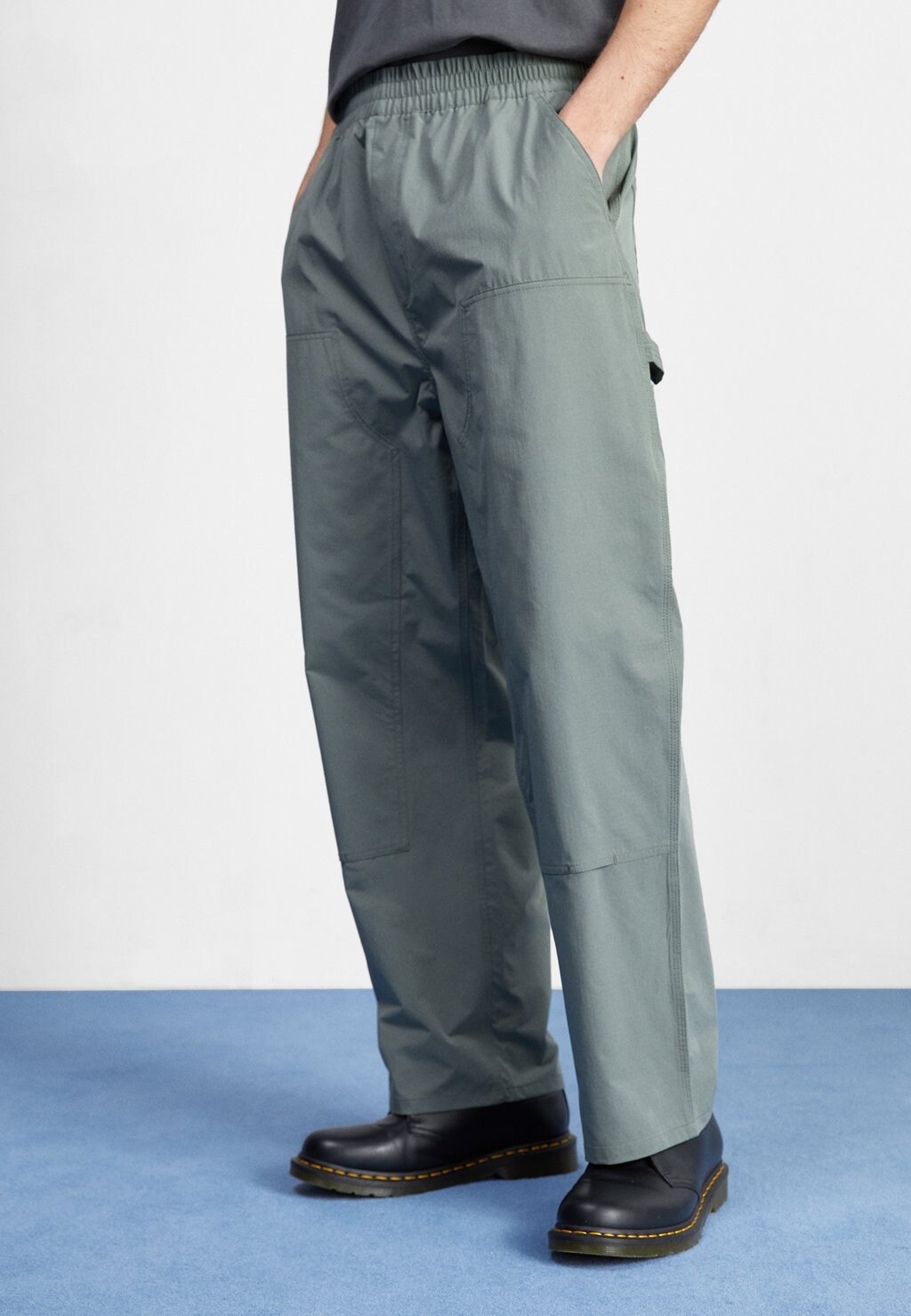 

Тканевые брюки Carhartt WIP, темно-зеленый