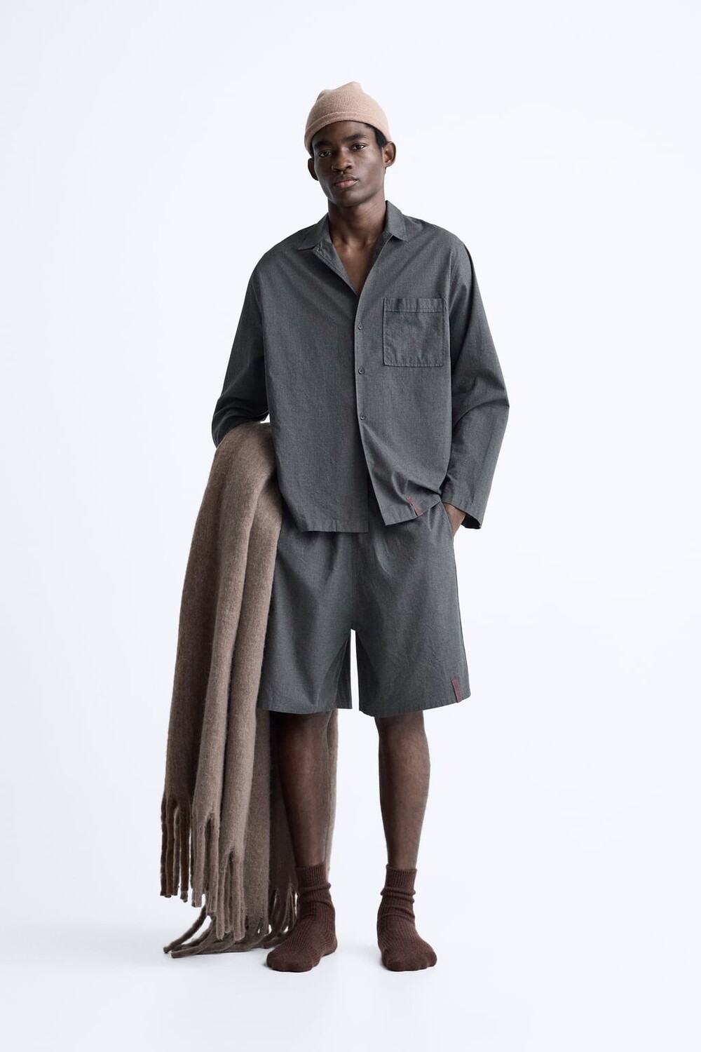 

Хлопковые шорты-бермуды ZARA, антрацитовый серый