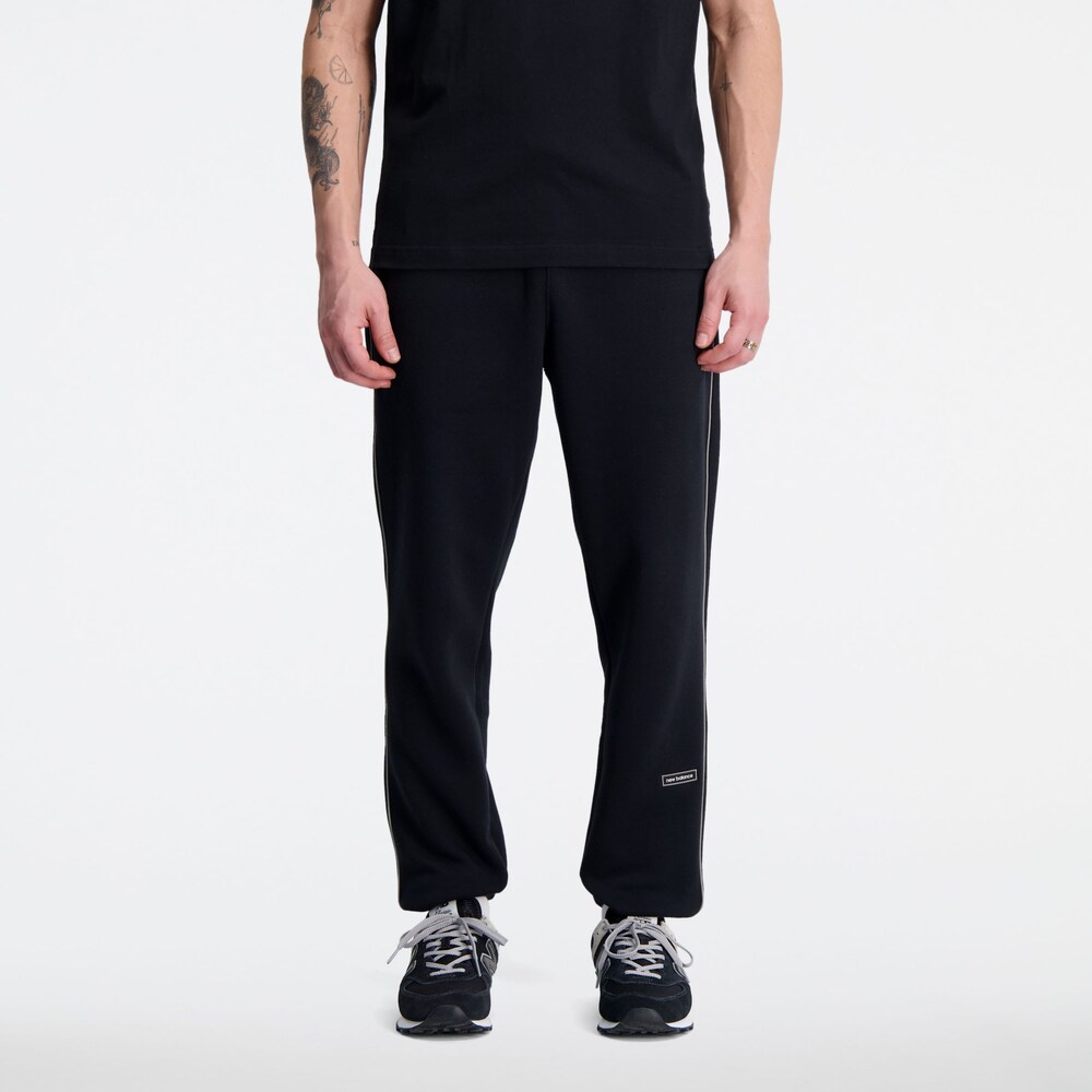 цена Обычные тренировочные брюки New Balance Essentials Winter Pant, черный