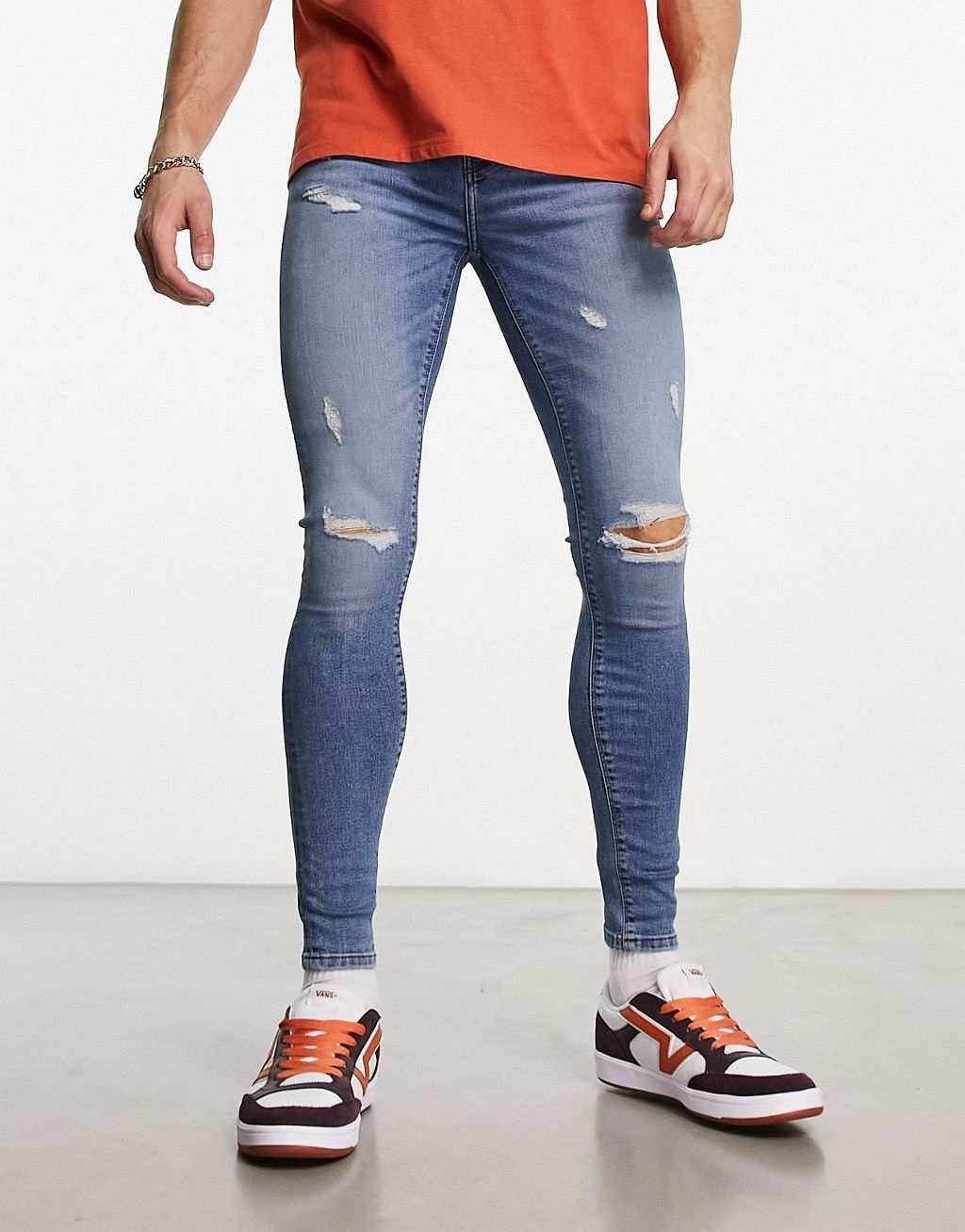 

Синие эластичные джинсы с эффектом спрея ASOS DESIGN