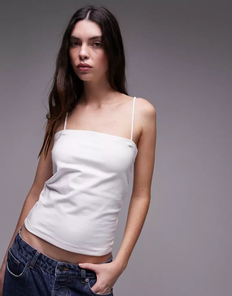 

Белый топ-футляр с бретельками Topshop