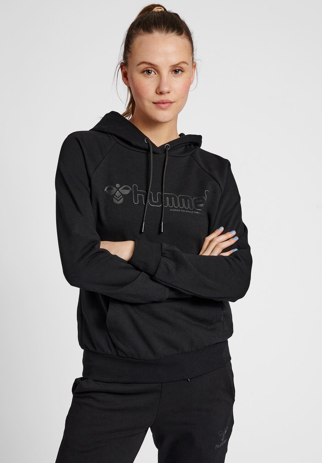 

Толстовка с капюшоном Hummel, черный