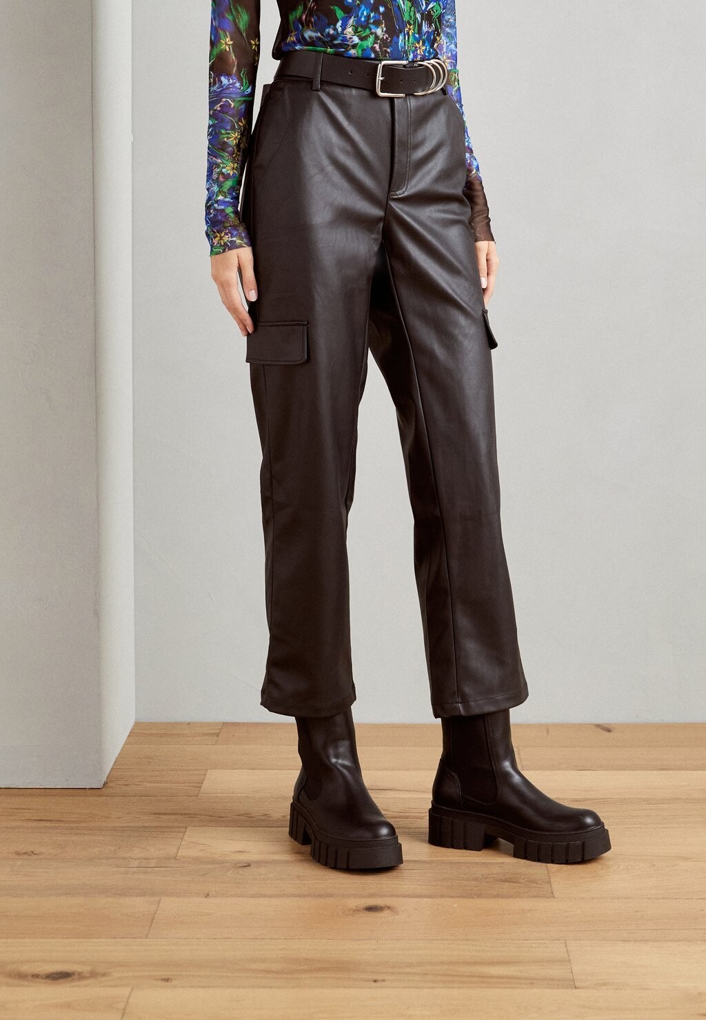 

Брюки карго Pant Bristol Desigual, черный