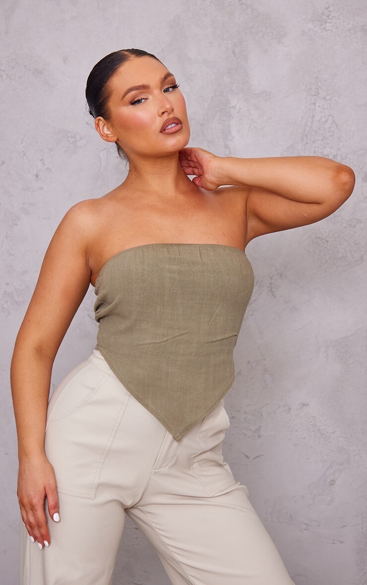 

PrettyLittleThing Укороченный топ цвета хаки с льняным эффектом и глубоким подолом
