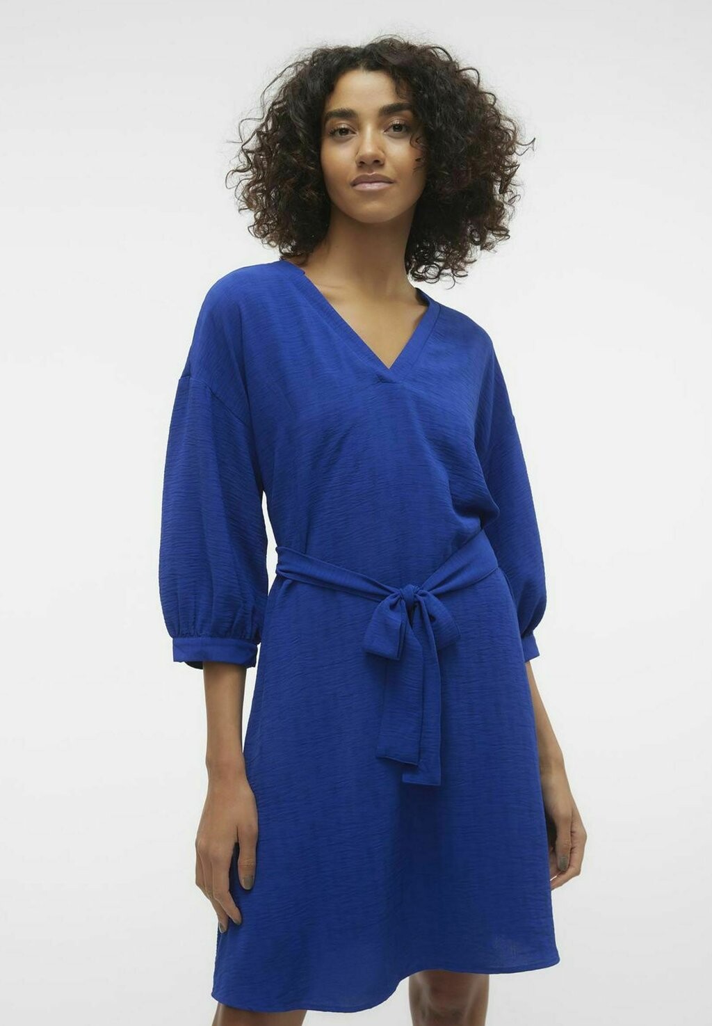 

Платье повседневное VMGAIGA KURZES Vero Moda, цвет mazarine blue
